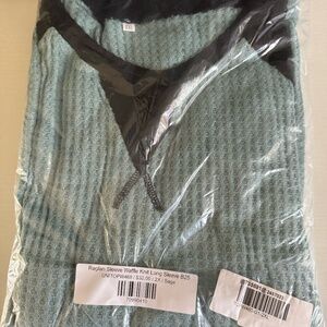 Raglan Sleeve Waffle Knit Top Long Sleeve B25